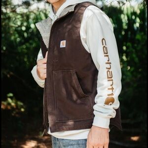 Carhartt Men's size large duck Sherpa lined mock neck Dark Brown Vest
